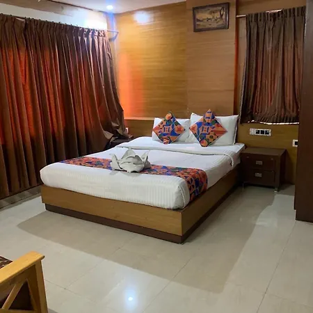 Westernsuites Hotel & Spa-3